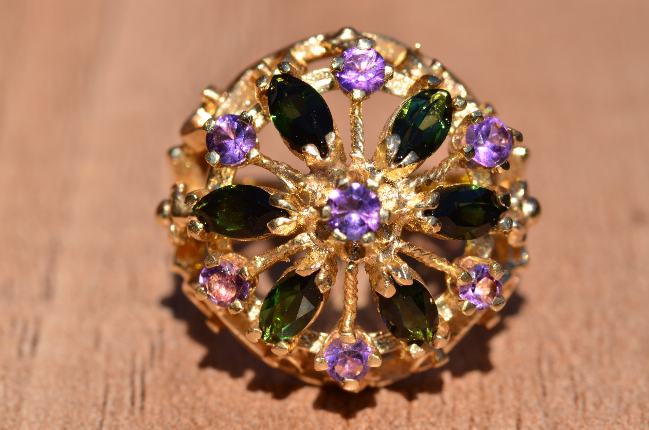 The Belo Horizonte: Vintage Yellow Gold Princess Ring set with Amethyst ...