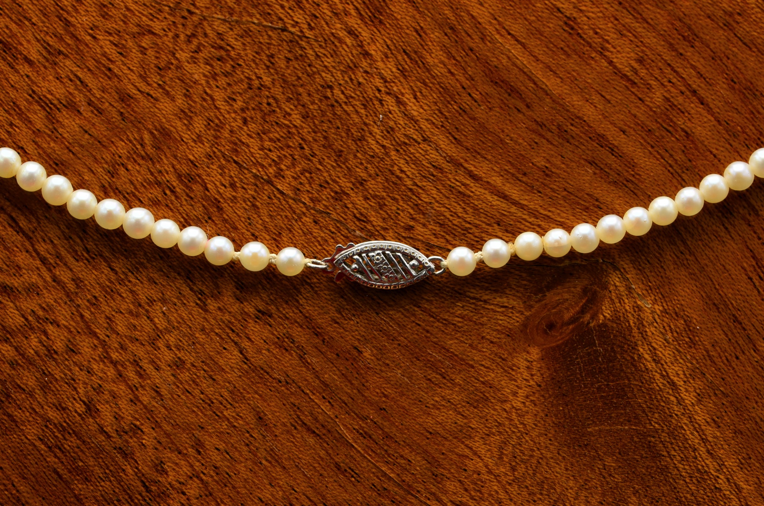Vintage Chanel Enamel Pearl Gunmetal Beaded Necklace – Ladybag International