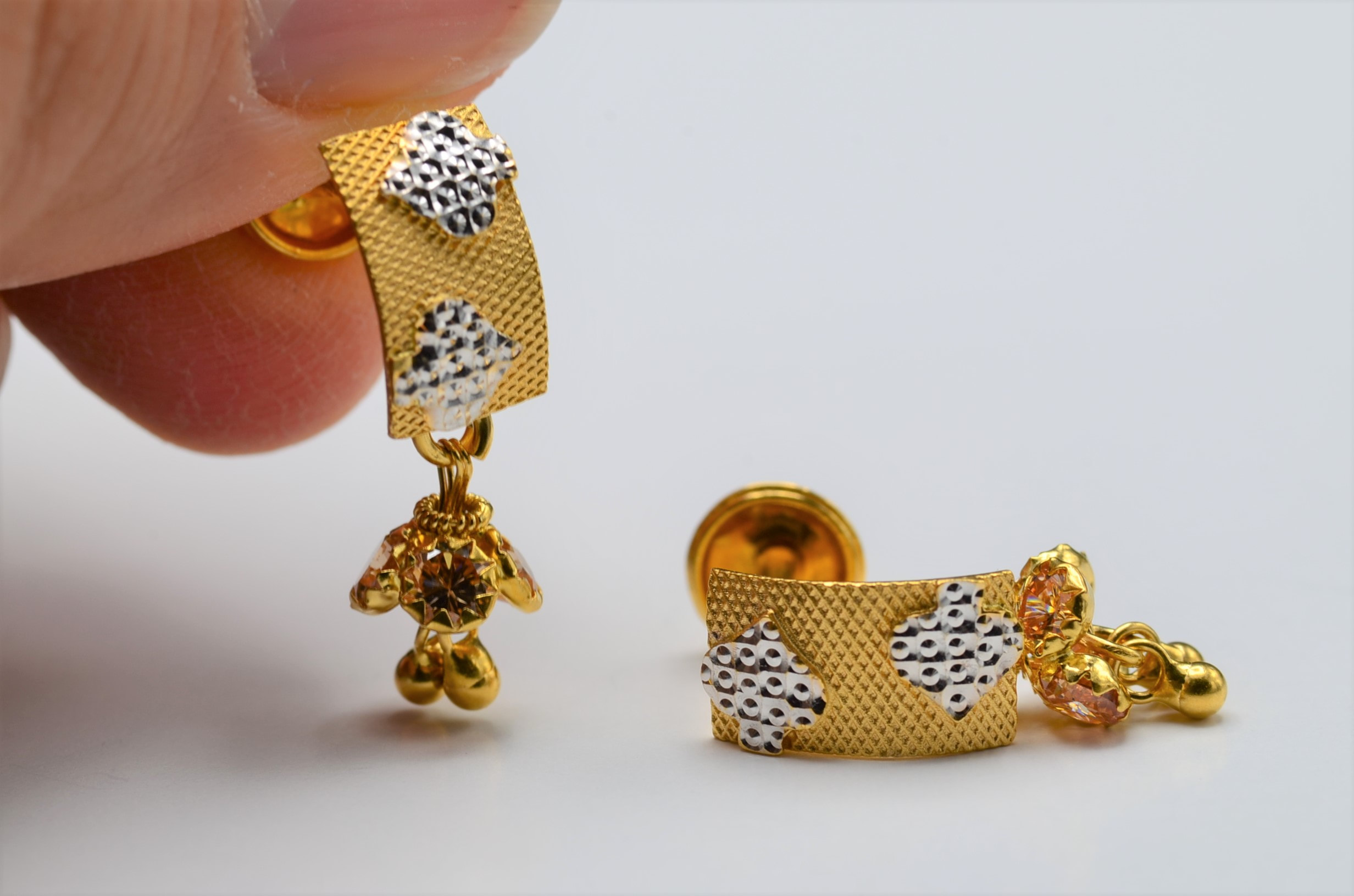 Gold Hoop Earrings | Gold hoop earrings, Hoop earrings small, Big hoop  earrings