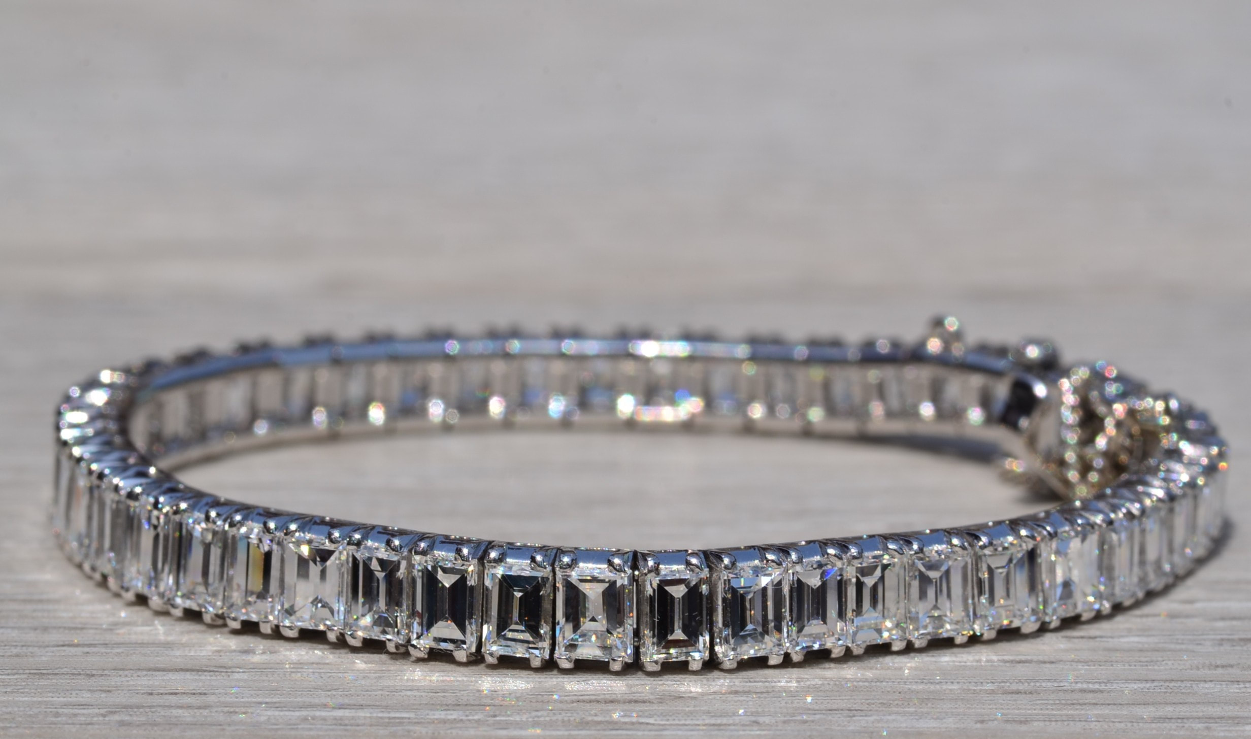 Timeless Sparkle: Unveiling the Perfect Tennis Bracelet and Vintage Diamond  Rings | Diamond Registry